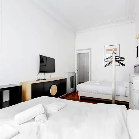 Appartamento L'elegance Parisienne Au Coeur Des Champs-elysees
