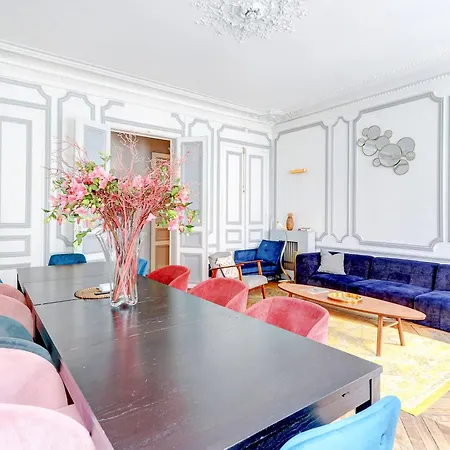 Appartamento L'elegance Parisienne Au Coeur Des Champs-elysees Parigi
